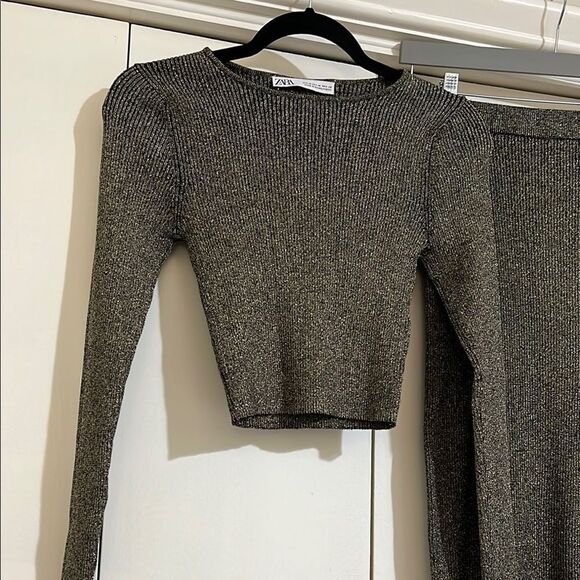 Zara Women’s Black and Gold Knit Sweater and Skirt Set - Picture 2 of 8